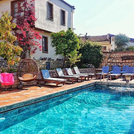 Sezgin Boutique Hotel Кушадасъ Екстериор снимка