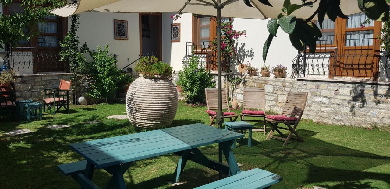 Sezgin Boutique Hotel Кушадасъ Екстериор снимка