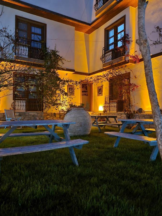 Sezgin Boutique Hotel Кушадасъ Екстериор снимка