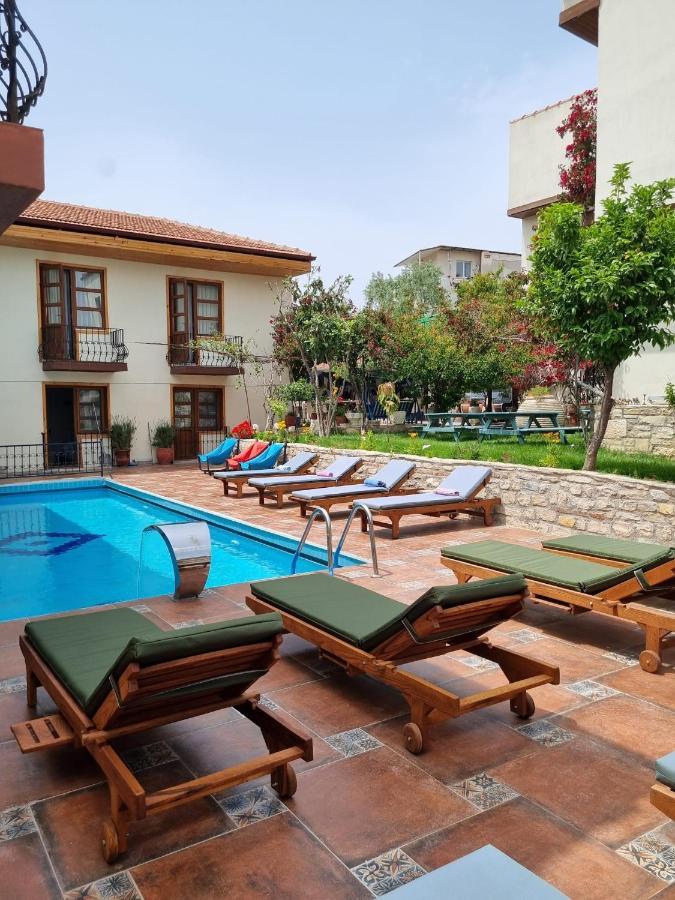 Sezgin Boutique Hotel Кушадасъ Екстериор снимка