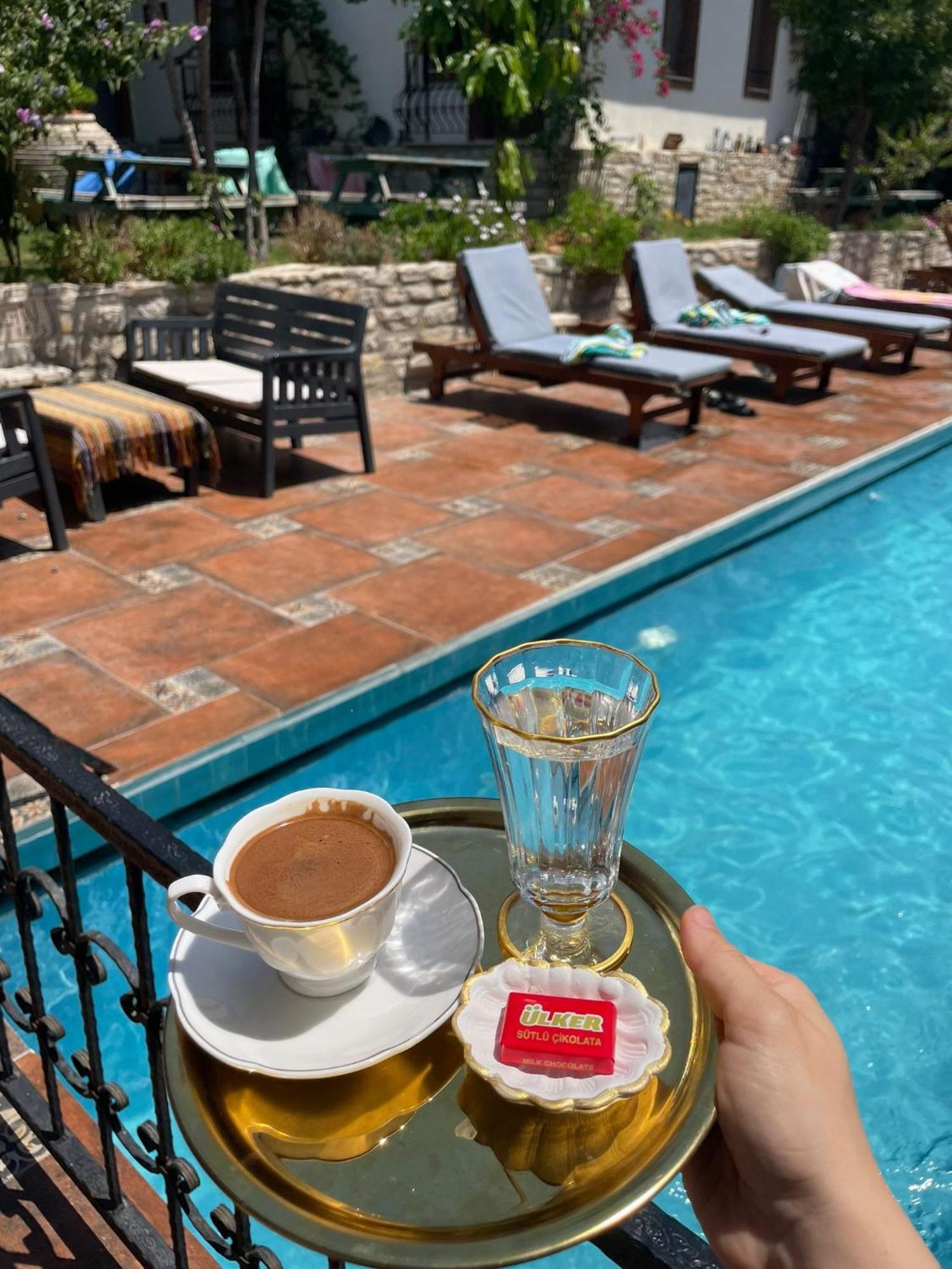 Sezgin Boutique Hotel Кушадасъ Екстериор снимка